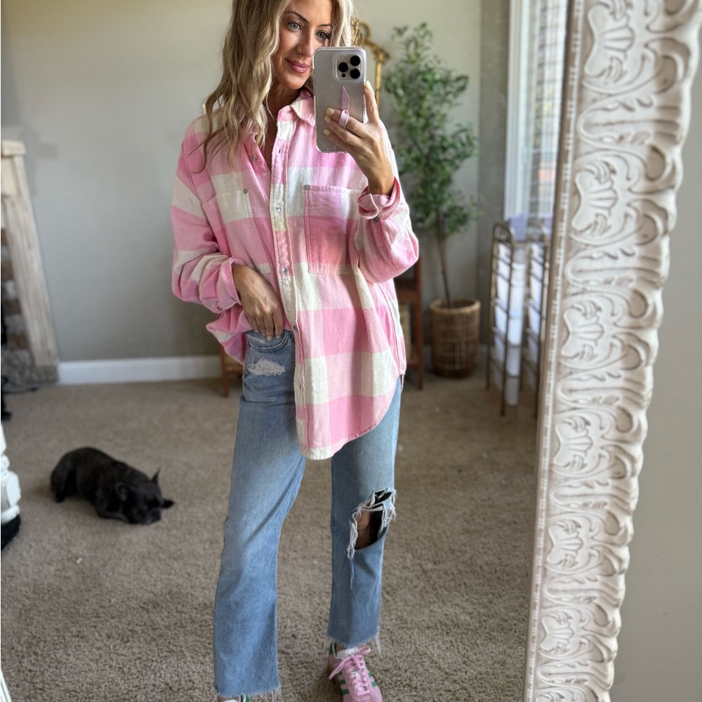 American Eagle Outfitters Pink and White Plaid Button Down Shirt